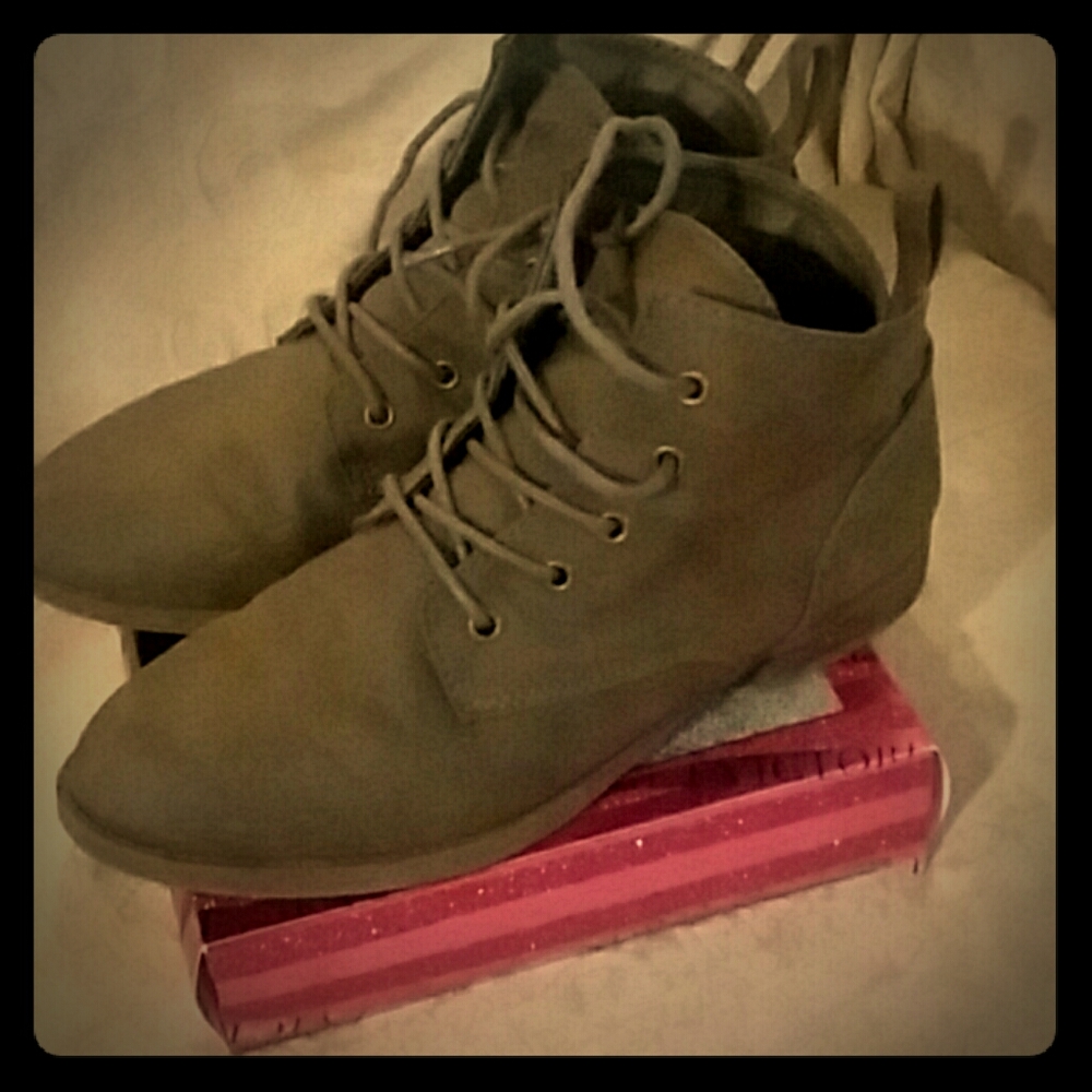 COPY - American Eagle Botines con agujetas de muj…